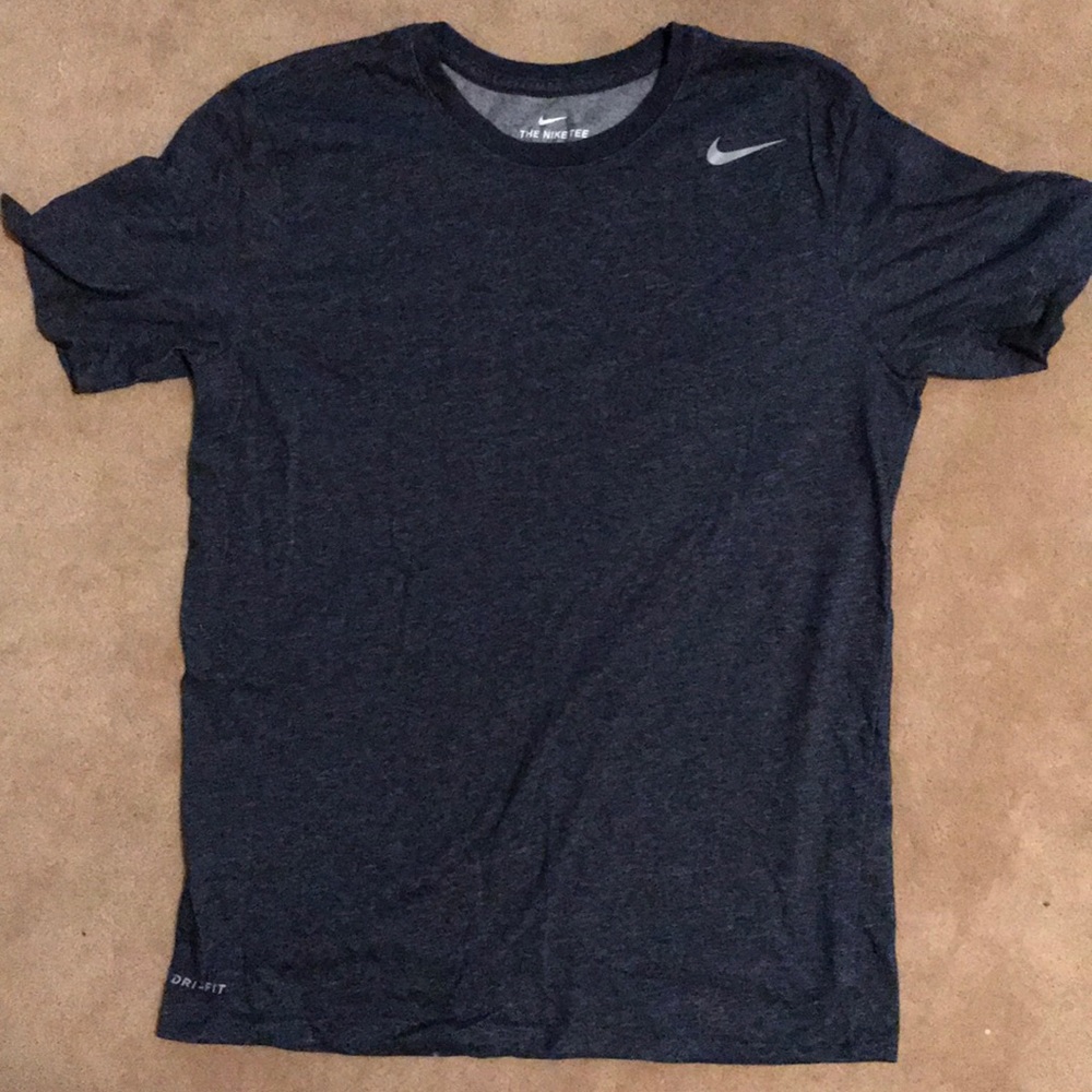 Men’s blue nike shirt